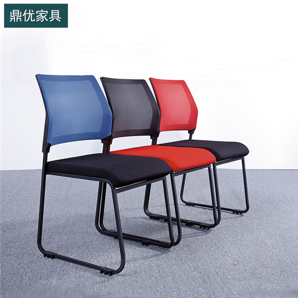 選擇塑料會(huì)議椅的幾大特點(diǎn)